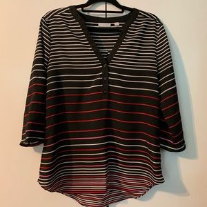 ♦️NY&C striped v-neck 3/4 sleeve top Medium
